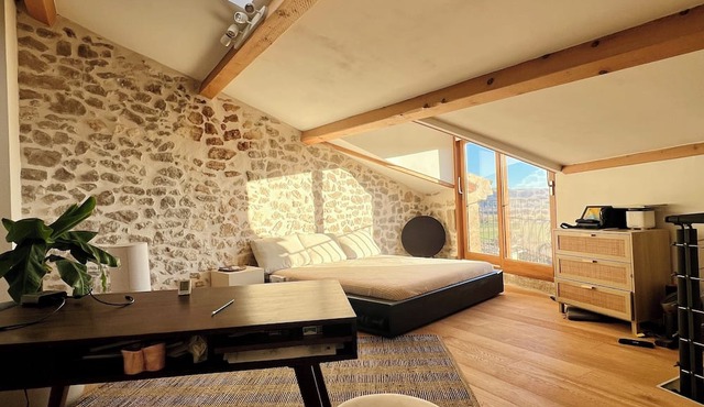 House overlooking the Luberon