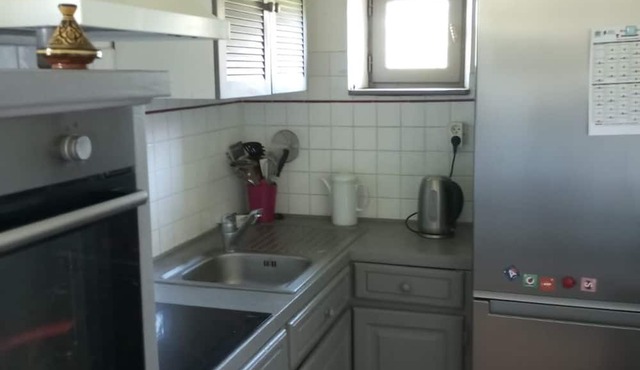 Perigord house near Lascaux and historic sites. Large garden + pool.