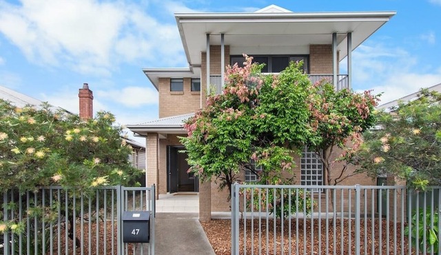 Large Home in Mayfield