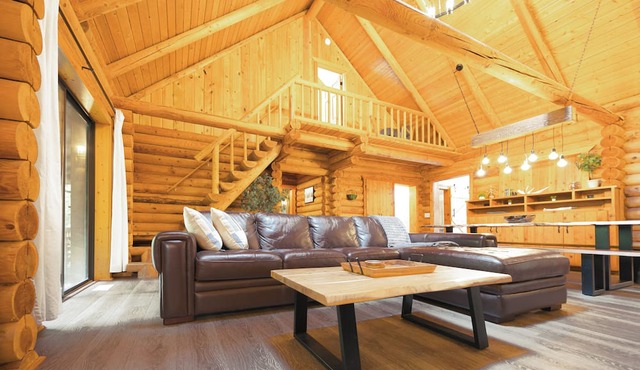 Riverfront - Log Home - Hot Tub - Game Room