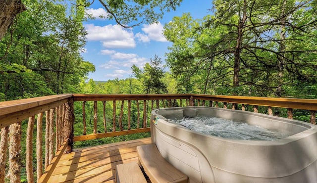 Bungalow Retreat with Hot tub!