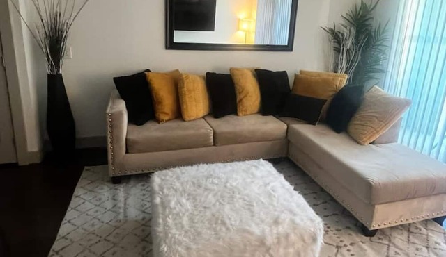 Modern Apartment with WiFi, pool and fitness room in vibrant Houston
