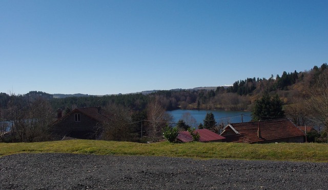 Au Coeur des Cheires d'Aydat (3 people +1 clic clac for child)