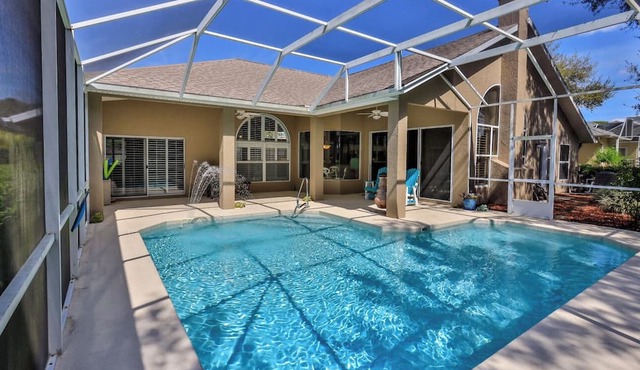 4-bd 3-ba house near Daytona Beaches w/private pool, AC, private community, bkyd
