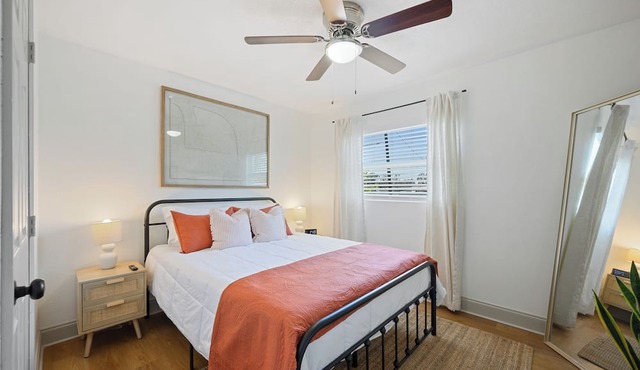 Lake Hunter Cozy Cottage, Sleeps 6, centrally located