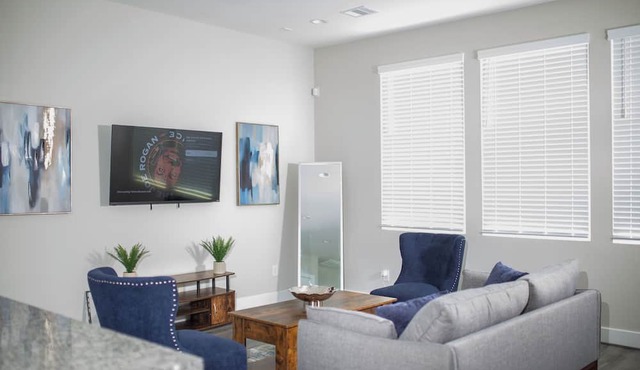 Vacation home just 3 minutes drive to Houston Zoo