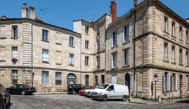 La Monnoye Luxury, Spacious, 4 Star Apt close to riverside w views and parking