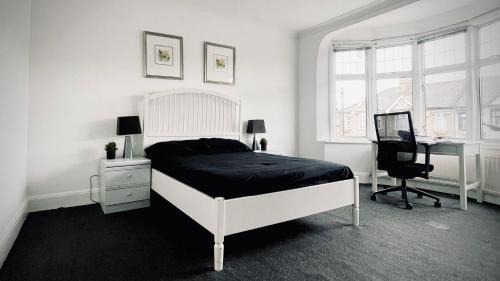 COZY Private Ensuite Deluxe Double Room