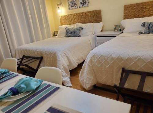 Posh guest suite with pool