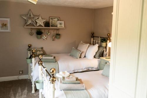 Fern room at field view cottage