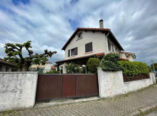 Charming Modular House From 4 To 6 Beds With Patio