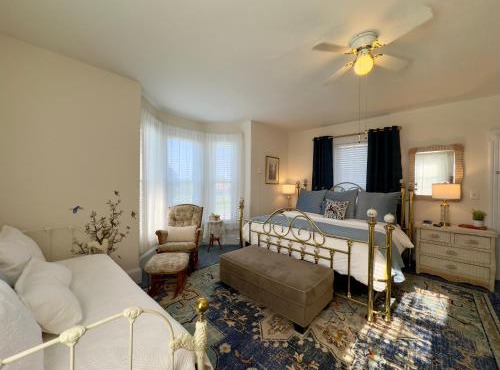 Victorian Inn Bed & Breakfast Room 1 The Nest Nook