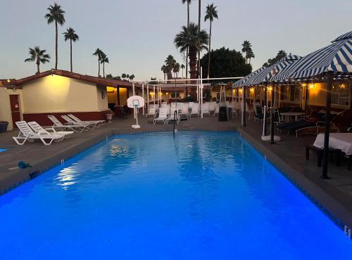 EDR Hotel - Weekday Oasis & Weekend Party Destination