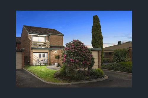 3 Bedroom Home in Cheltenham