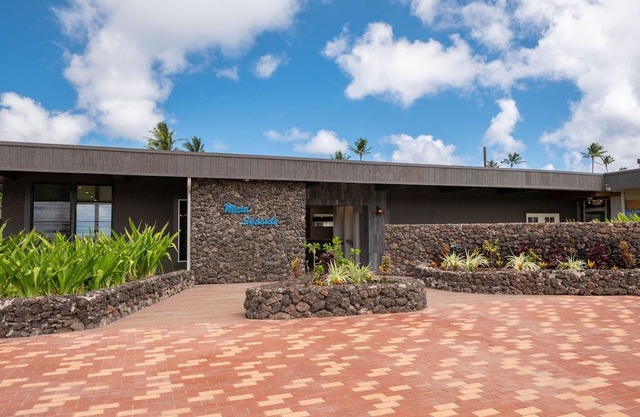Maui Seaside Hotel