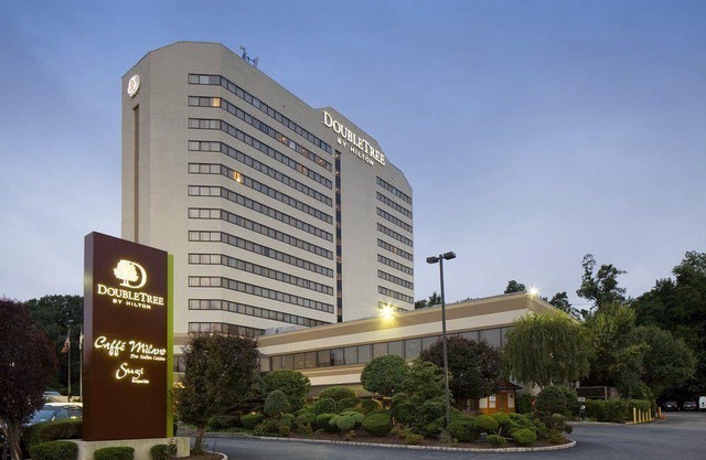 DoubleTree by Hilton Fort Lee/George Washington Bridge