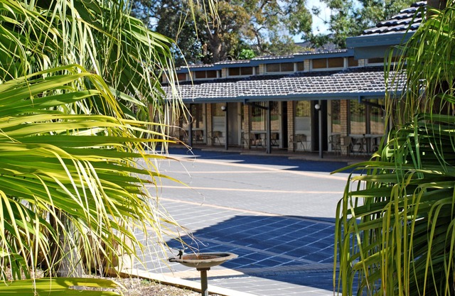 Jetty Motel the Entrance