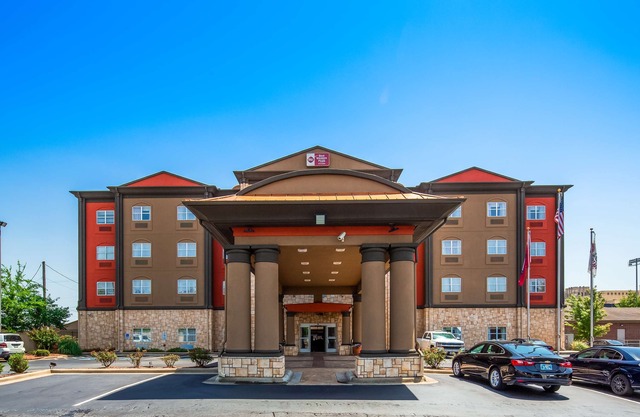 Best Western Plus JFK Inn & Suites