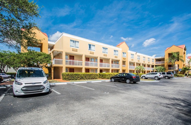 QUALITY INN MIAMI AIRPORT - DORAL