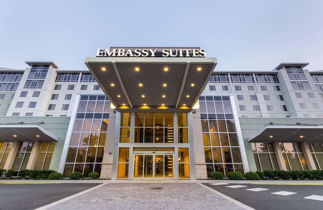 Embassy Suites Newark Airport 