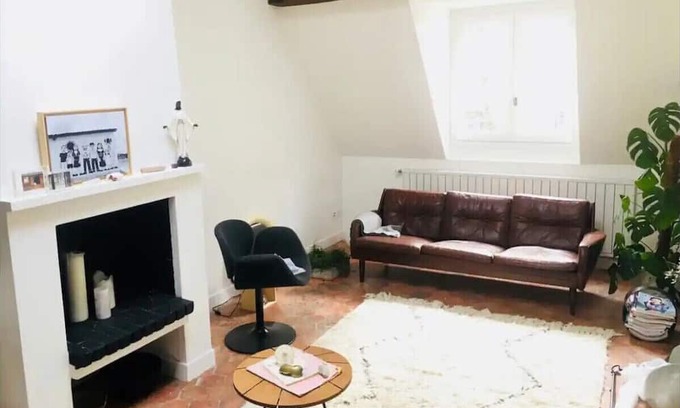 Saint-Vincent-de-Paul Apartment | Bright duplex apartment near train station